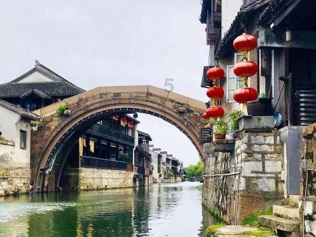 黄豆别打豆浆了，农村媳妇教你新吃法，酥脆又营养，比红烧肉还香游戏画面